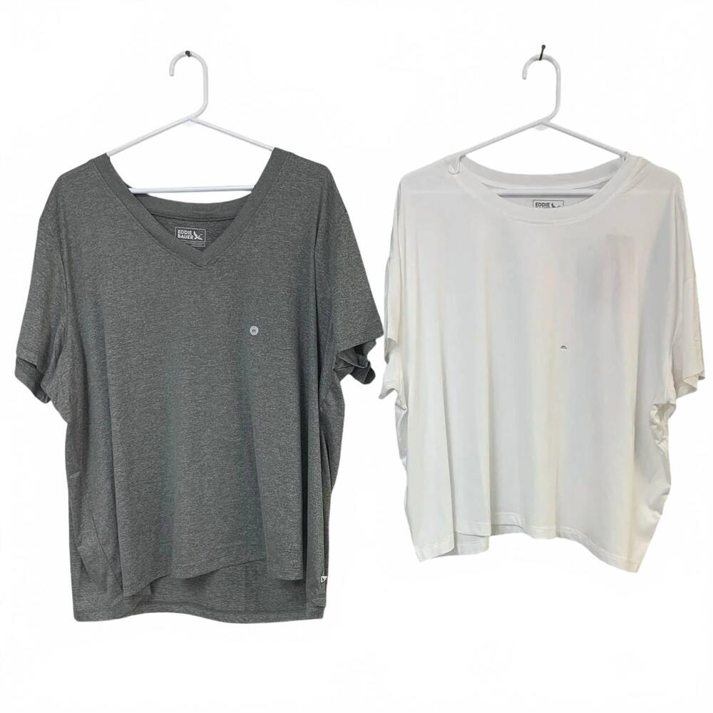 NEW EDDIE BAUER women's surreal travel crew v-neck two-piece tee - plus in gray